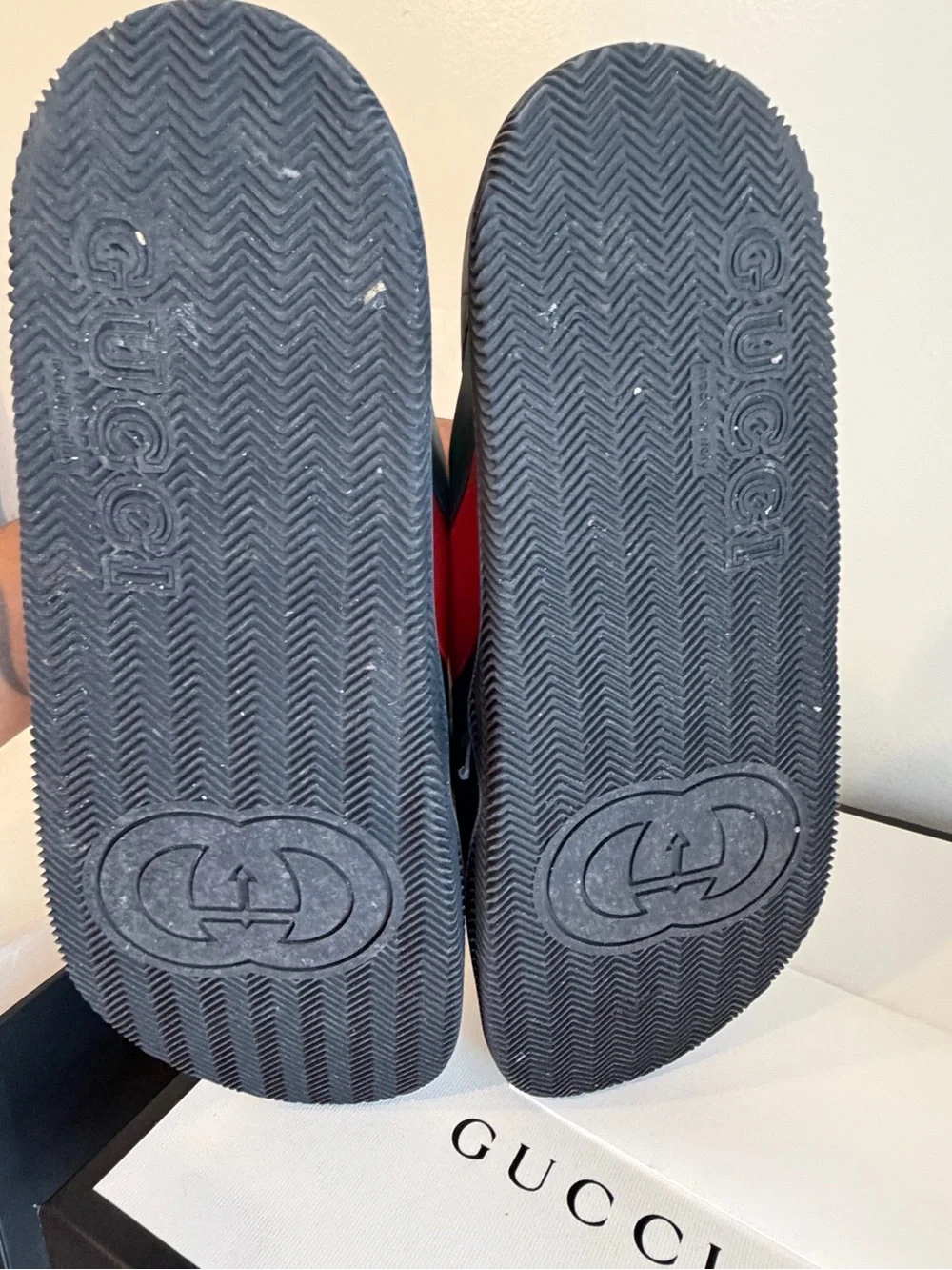 Men’s Gucci Green and Red Crisscross Leather Slide Sandals